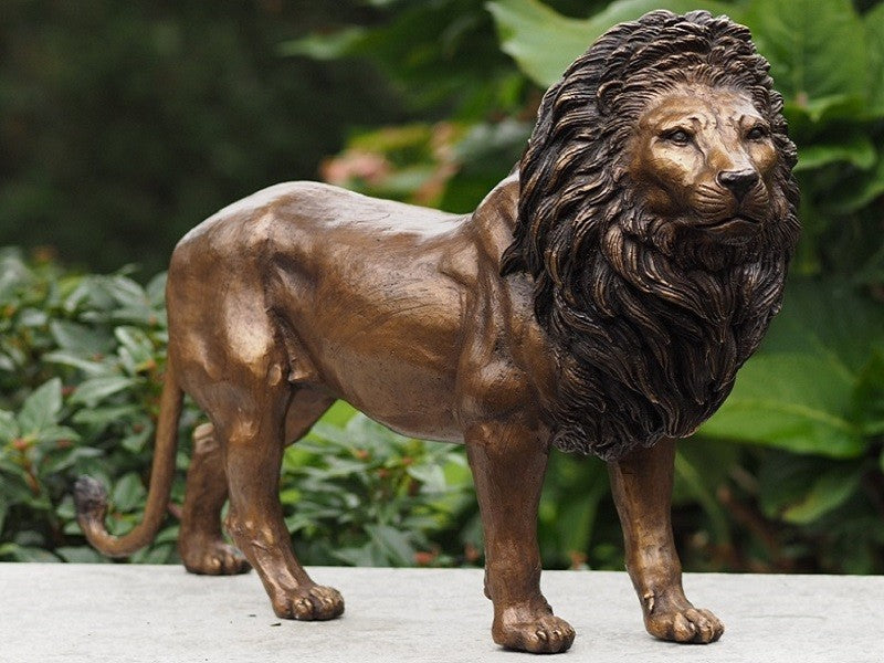 Bronzen beeld leeuw