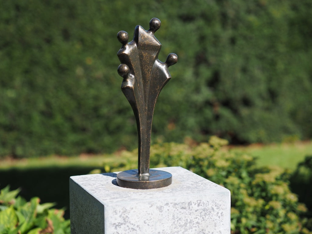 Bronzen beeld gezin 4 personen