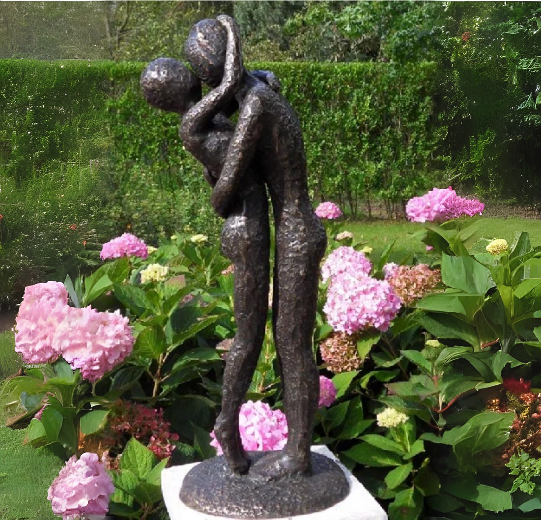 Bronzen beeld liefdespaar