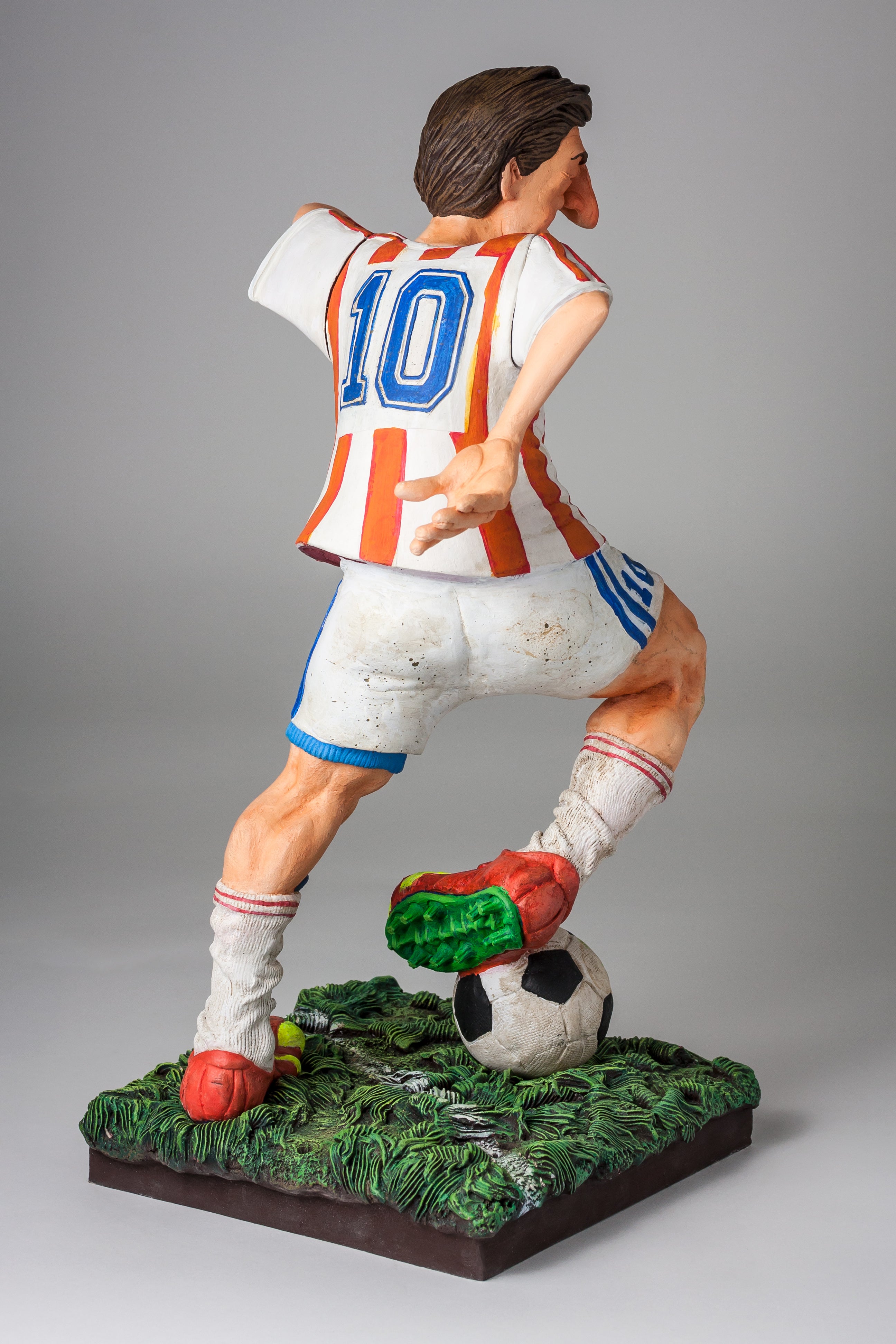 The Football / Soccer Player - Le Joueur de Football - GardenArts